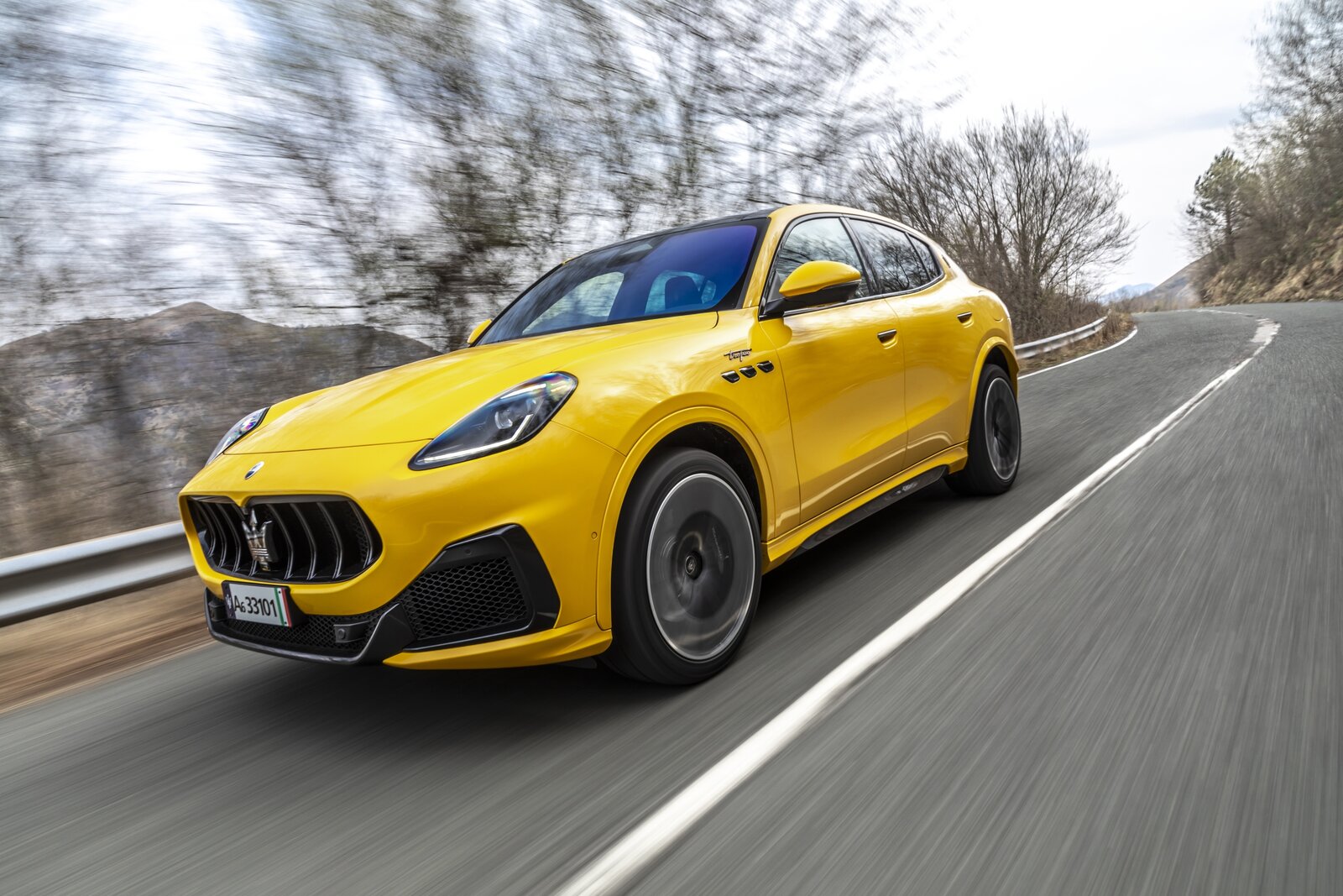 Der Maserati Grecale Trofeo begeistert mit seinem herrlich tiefen Grummelton. Bild: Maserati