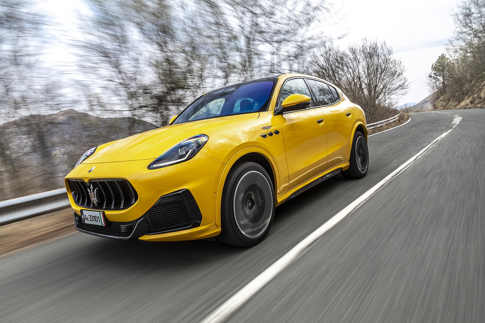 Der Maserati Grecale Trofeo begeistert mit seinem herrlich tiefen Grummelton. Bild: Maserati