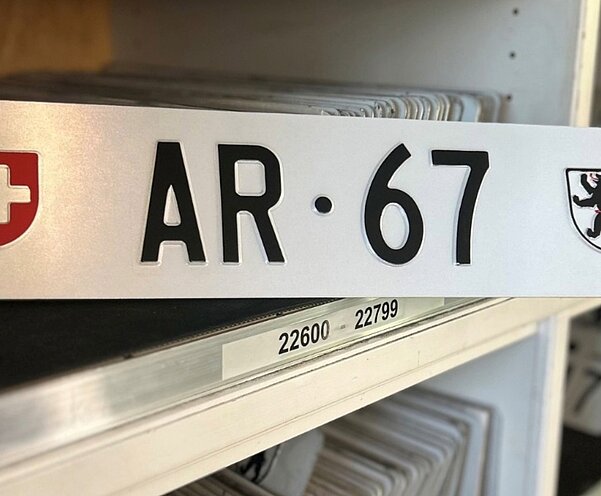 Kontrollschild «AR 67»
