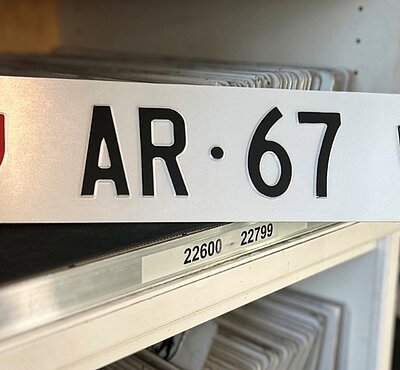 Kontrollschild «AR 67»