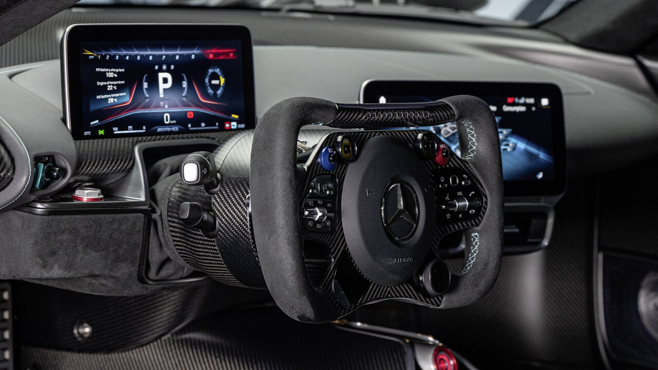Cockpit des Mercedes-AMG One
