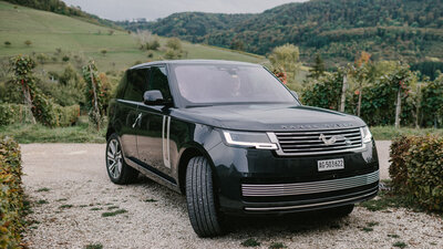 Range Rover von schräg vorne