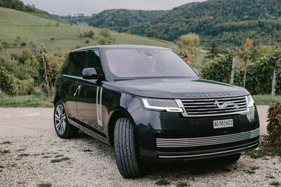 Range Rover von schräg vorne