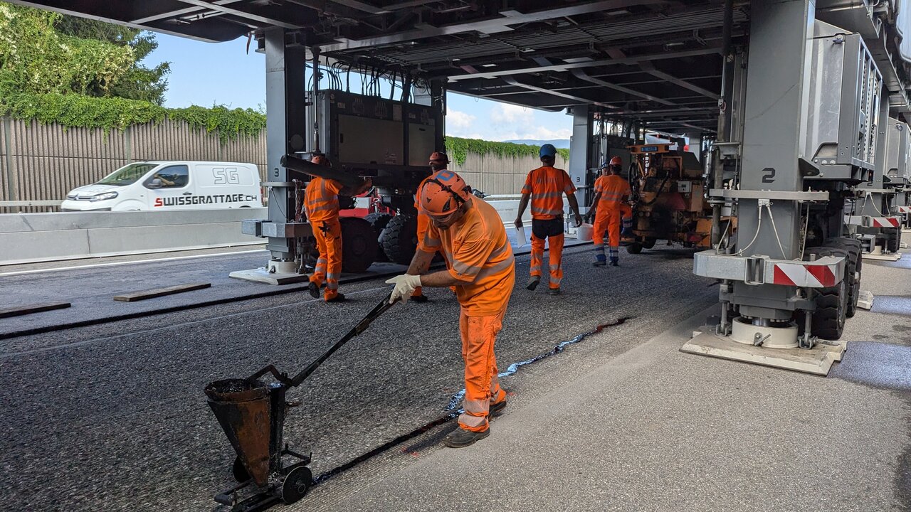 Bauarbeiten unter der Astra-Bridge