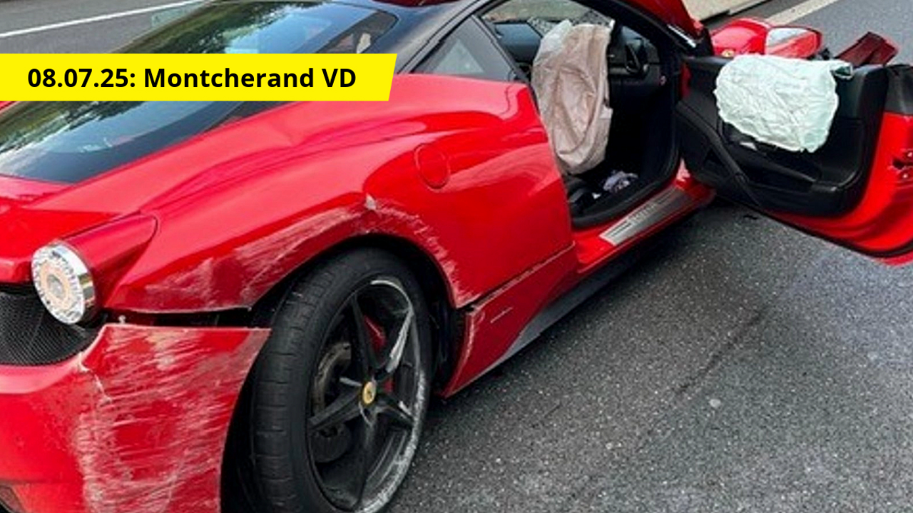 So sah der Ferrari nach dem Crash mit der Leitplanke am letzten Dienstag aus. Bild: Kantonspolizei Waadt