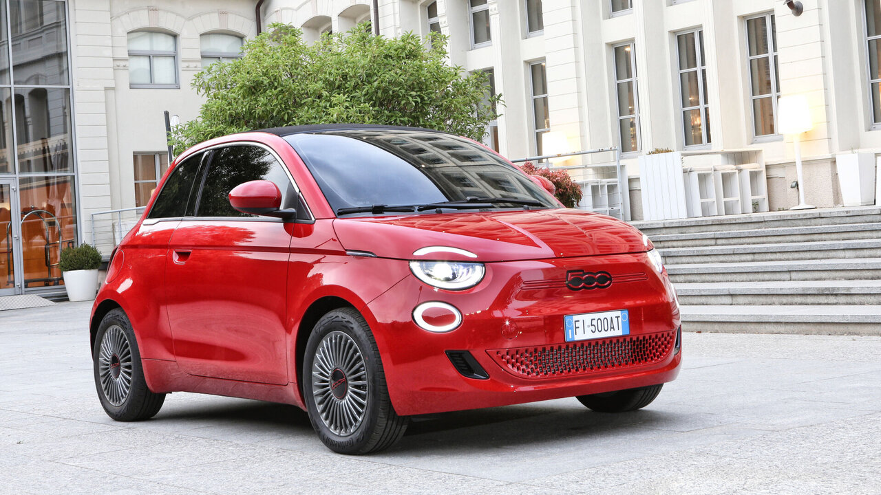 Fiat 500e von vorne