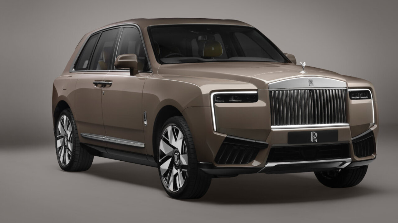 Der Rolls-Royce Cullinan kostet in der Schweiz in der Grundausstattung mindestens 400'000 Franken. Der 32-Jährige war mit dem Auto seines Vaters unterwegs. Symbolbild: Rolls-Royce