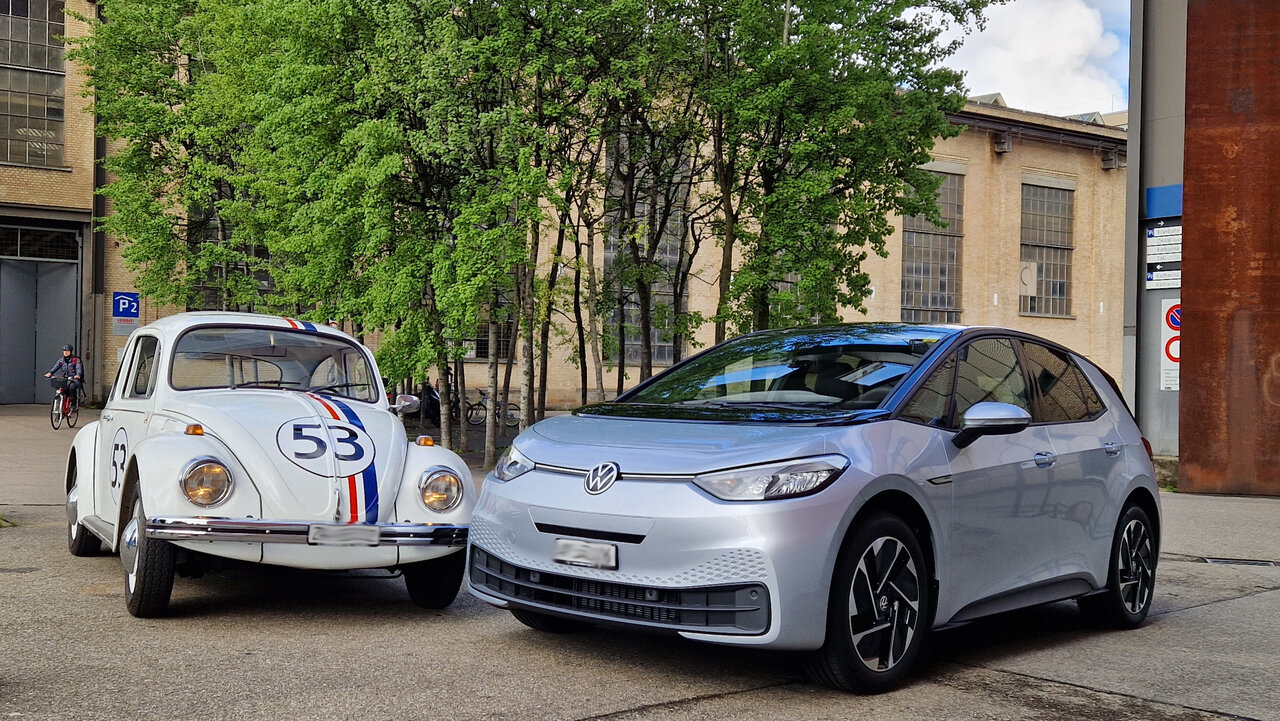 VW ID3 und VW Käfer