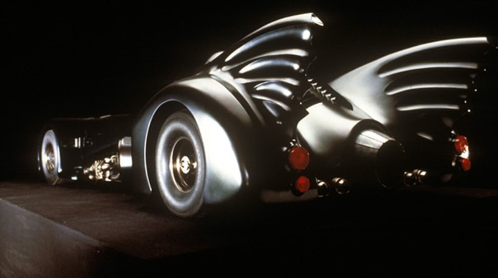 Die Heckansicht des Batmobils aus dem Batman-Film von 1989.