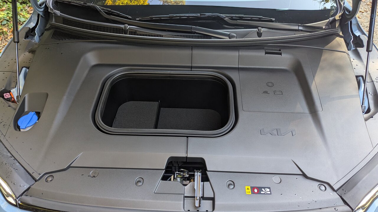 Vorderer Laderaum im Kia EV3