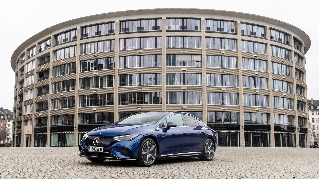 Mercedes EQE