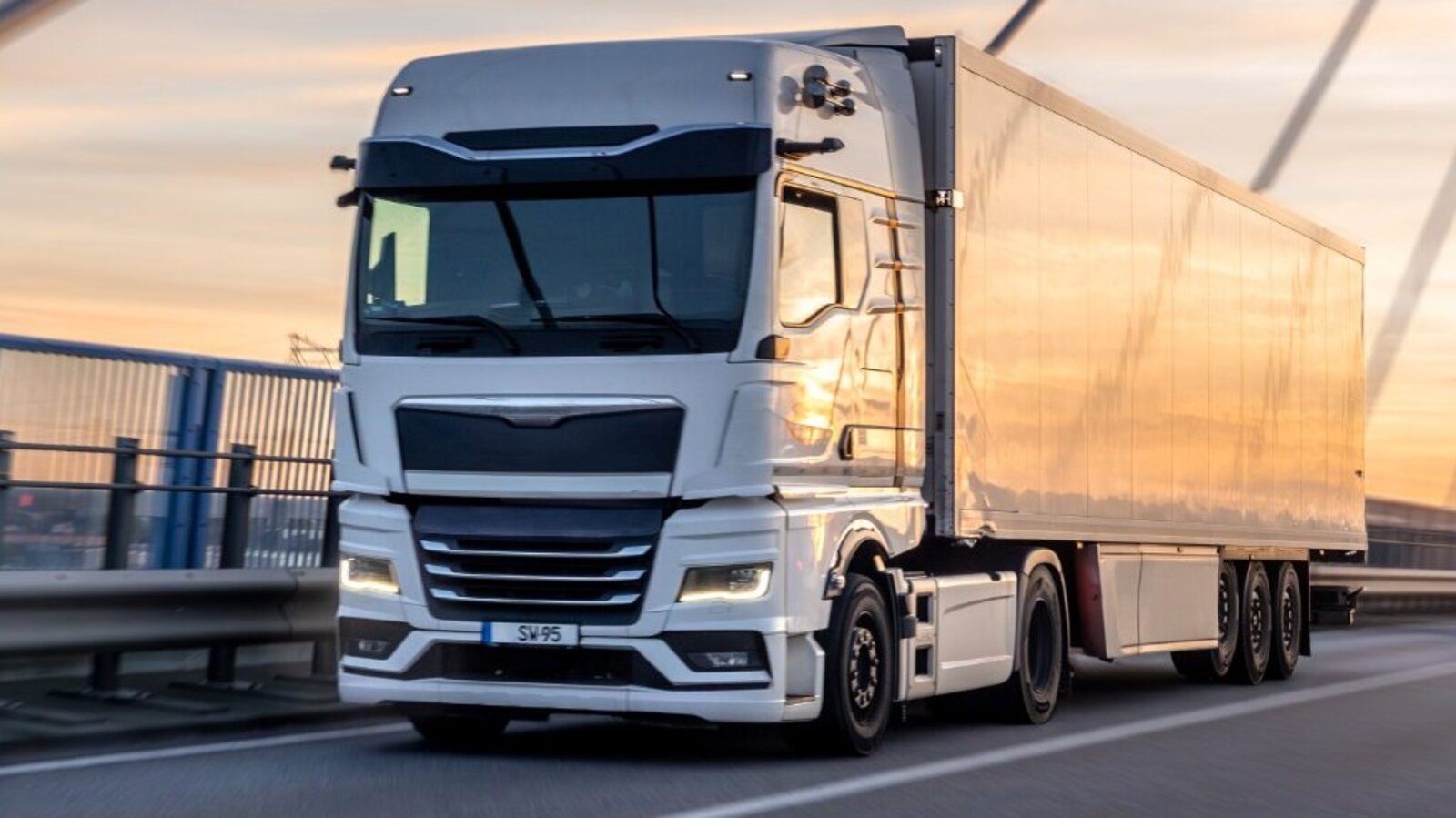 Reifenhersteller Michelin ruft Pneus für Lastwagen zurück. Bild: Freepik