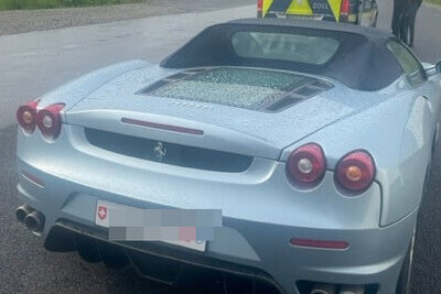 Schmuggel Ferrari Deutscher Zoll