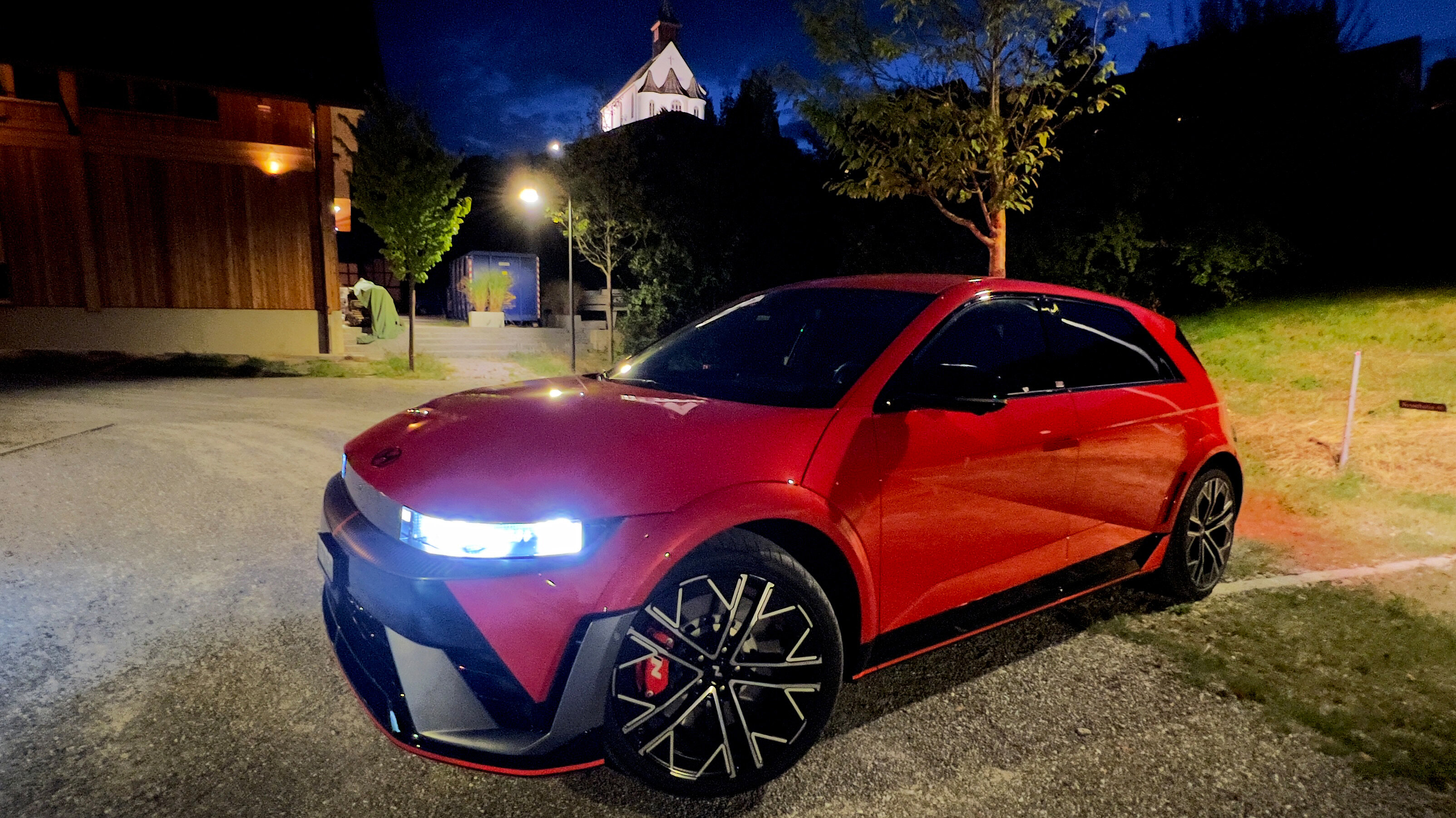 Hyundai Ioniq 5 N von vorne