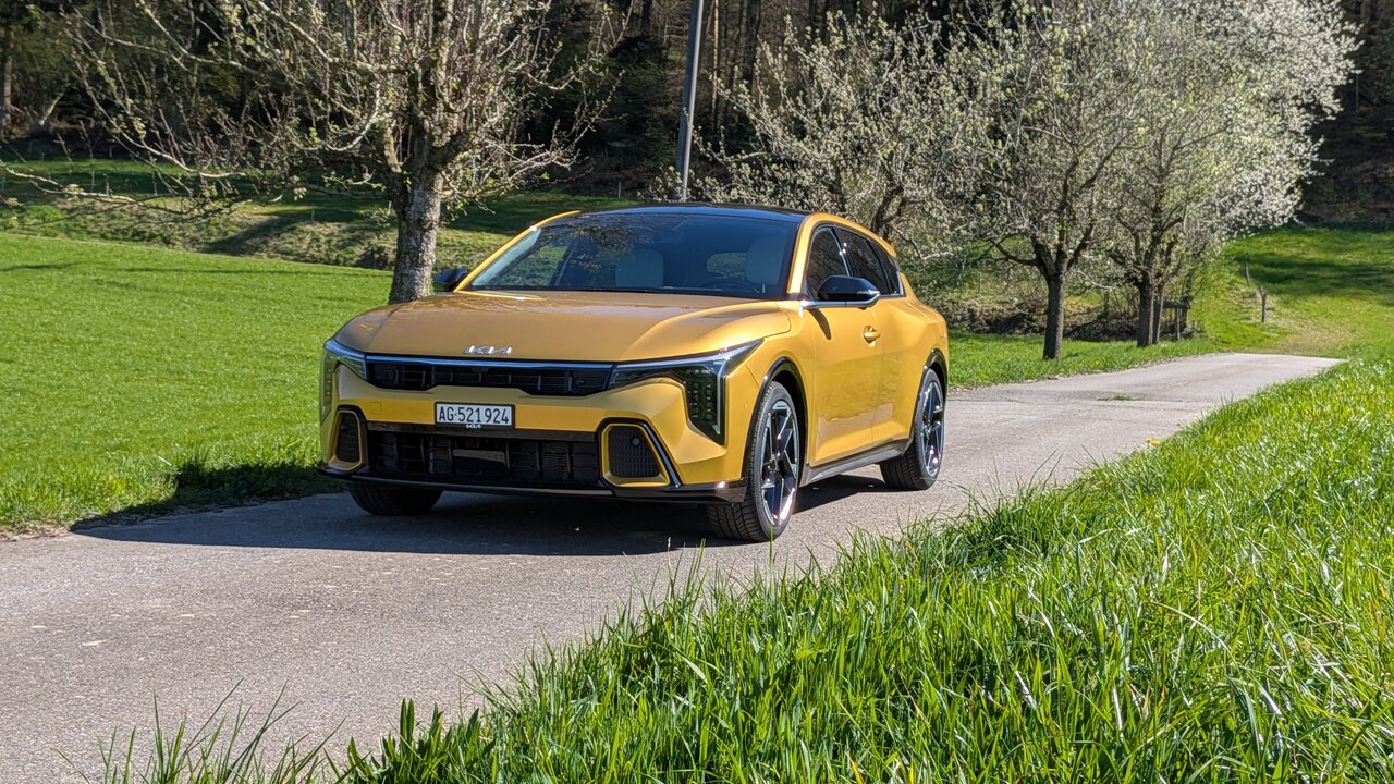 Kia K4