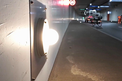 Unter anderem mit der Beleuchtung wird auf Gefahren im Tunnel aufmerksam gemacht. Bild: Video ASTRA