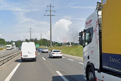 Die A1 ist aktuell auf der Höhe der Ausfahrt Aarau Ost gesperrt. Bild: Google Maps