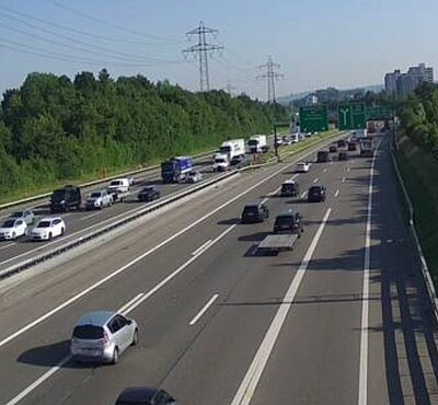 Die betroffene Strecke in Blickrichtung Bern. Bild: Autobahn Cam.