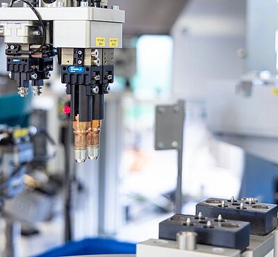 Die Wagner AG entwickelt und produziert Komponenten und Baugruppen aus Metall und Kunststoff auch für die Automobilindustrie. Bild: Wagner AG