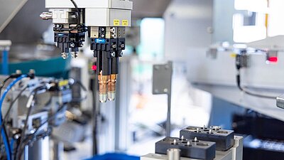 Die Wagner AG entwickelt und produziert Komponenten und Baugruppen aus Metall und Kunststoff auch für die Automobilindustrie. Bild: Wagner AG