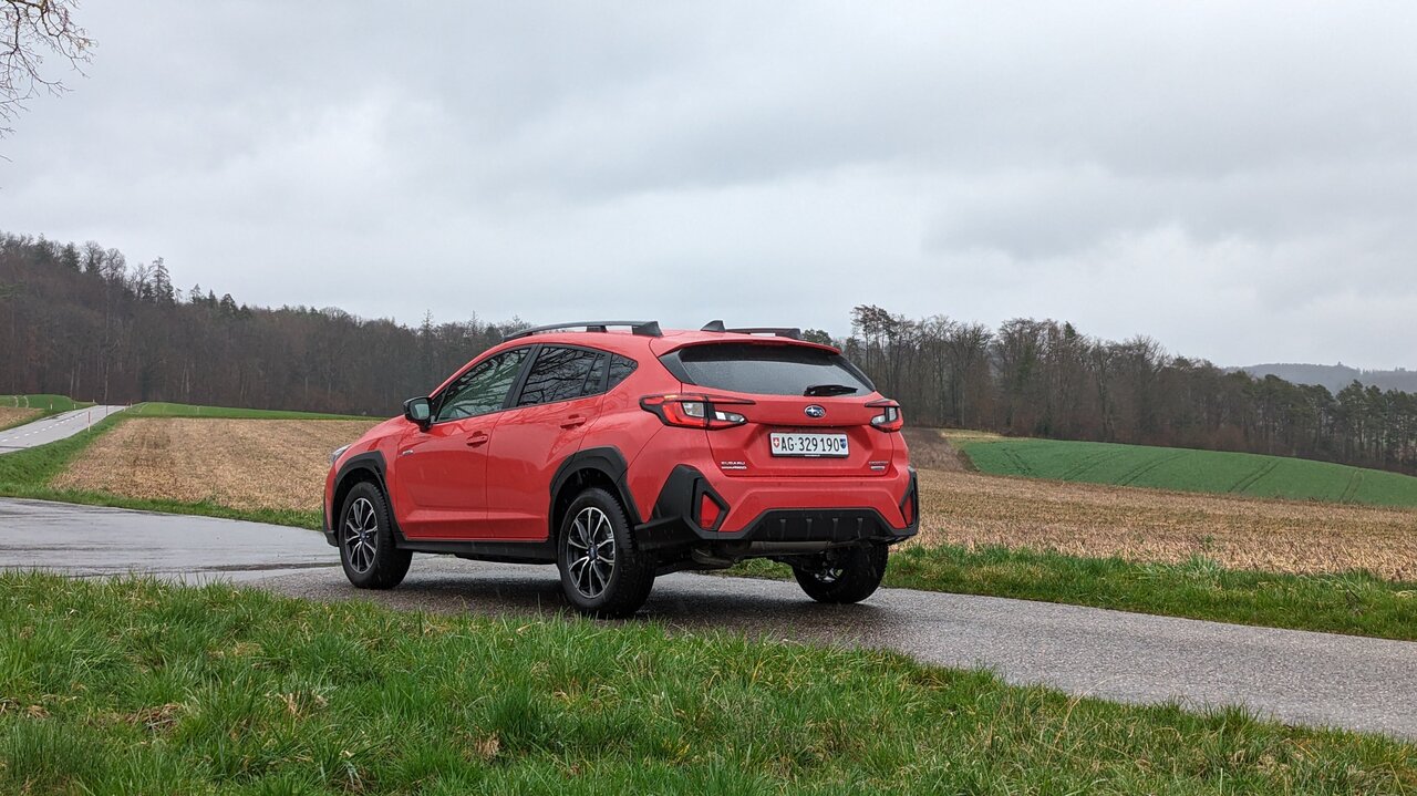 Subaru Crosstrek von schräg hinten