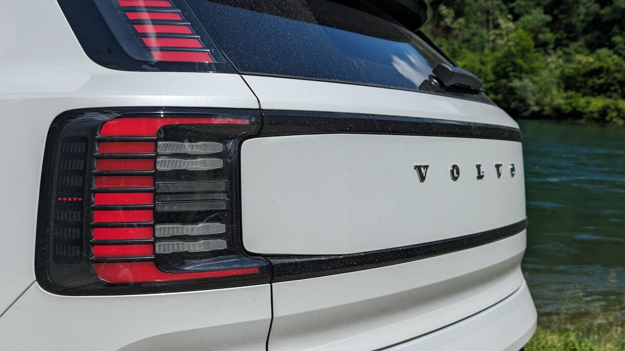 Heckleuchten des Volvo EX30