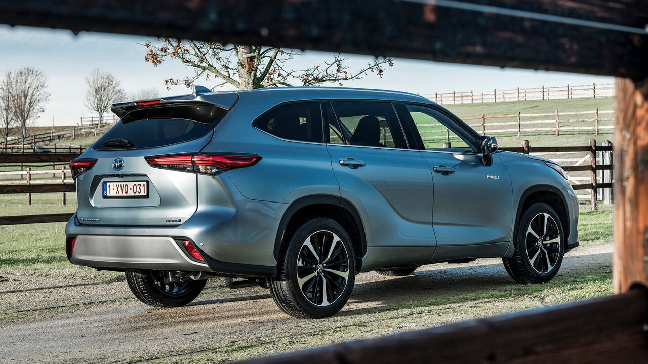 Toyota Highlander von hinten