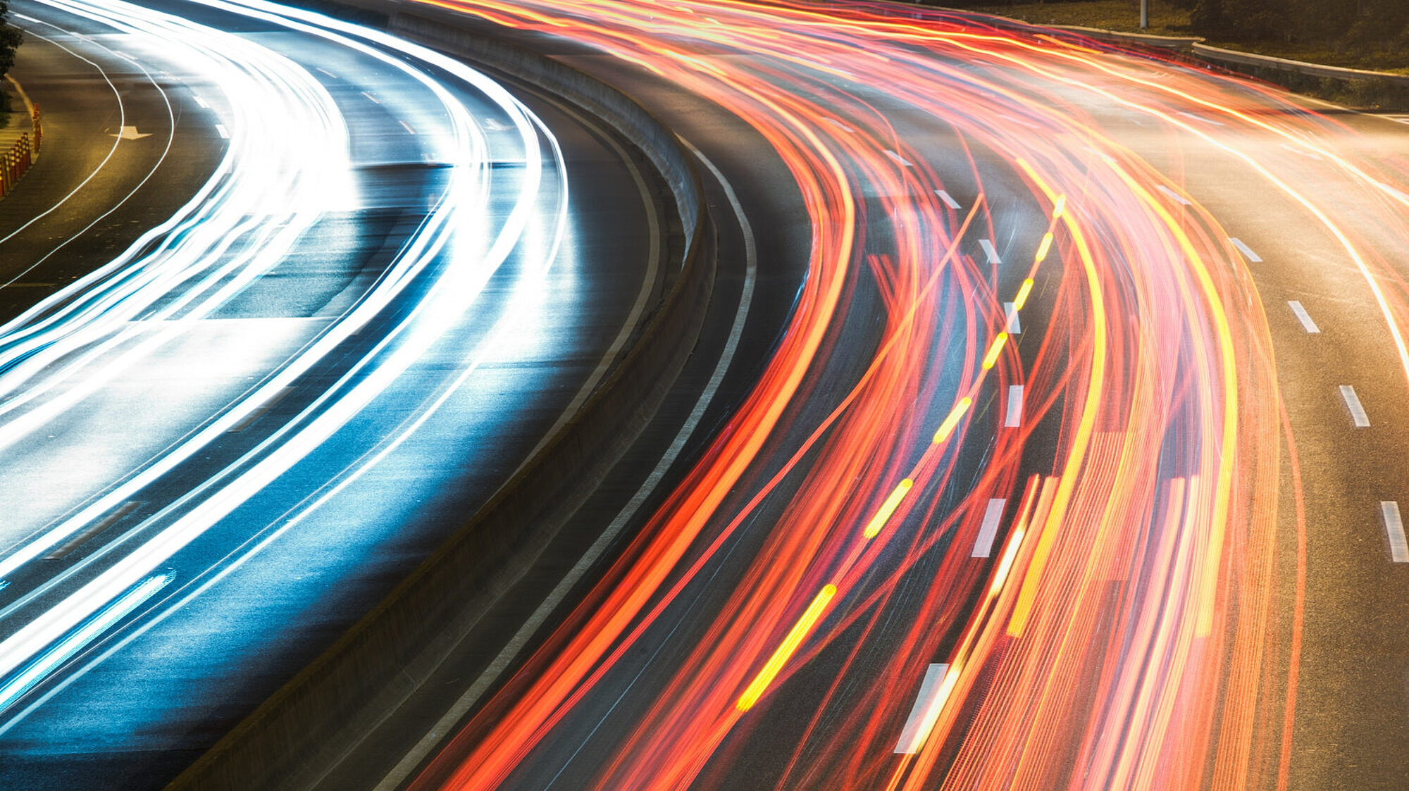 Strasse bei Nacht