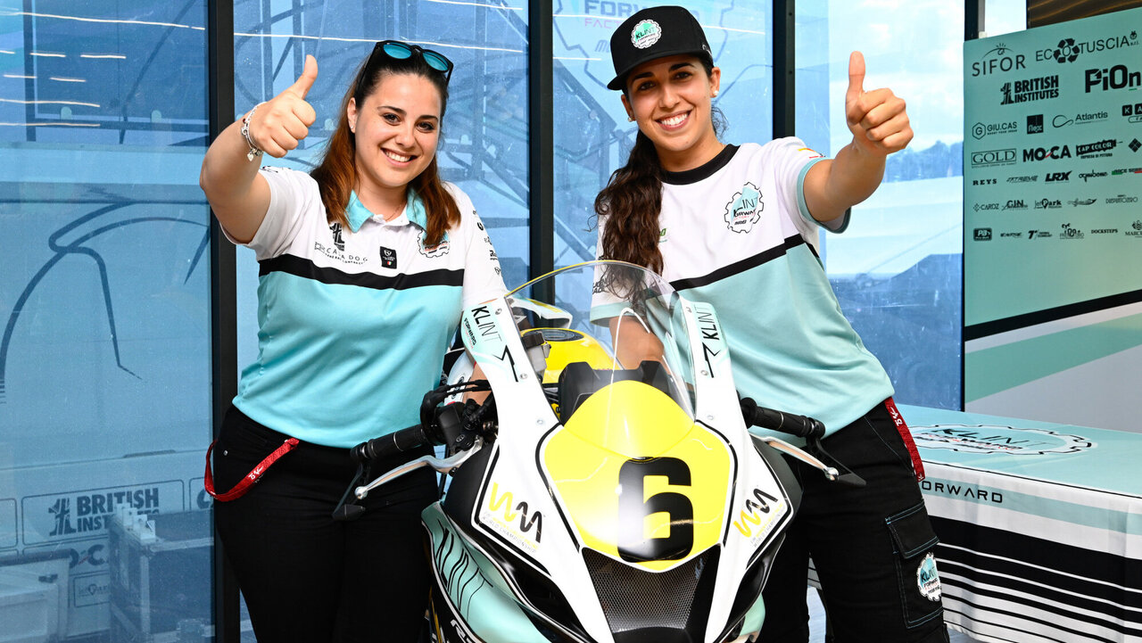 Maria Herrera mit Teamchefin 