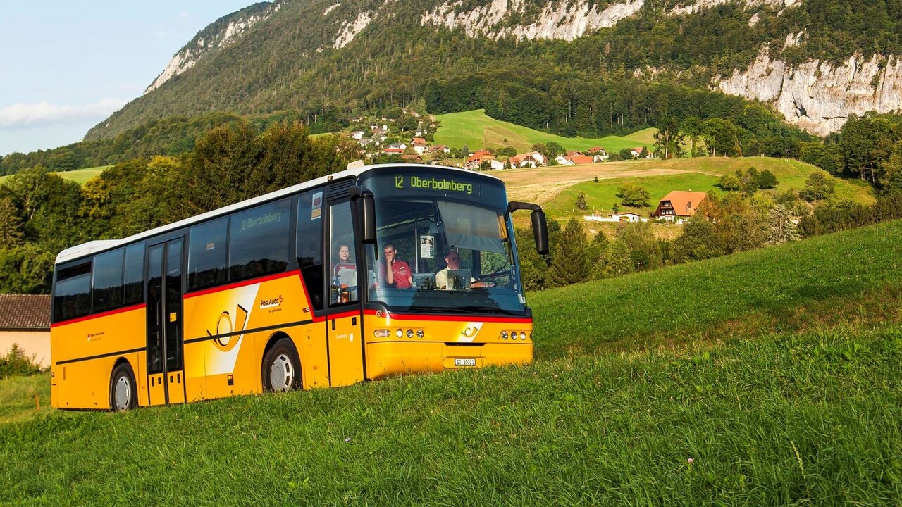 ein Postauto