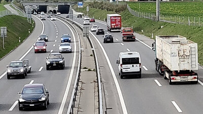 Das Pro- und Contra-Lager rüsten sich für den Endspurt im Abstimmungskampf. Am 24. November wird über den Autobahn-Ausbau abgestimmt. Bild: STREETLIFE