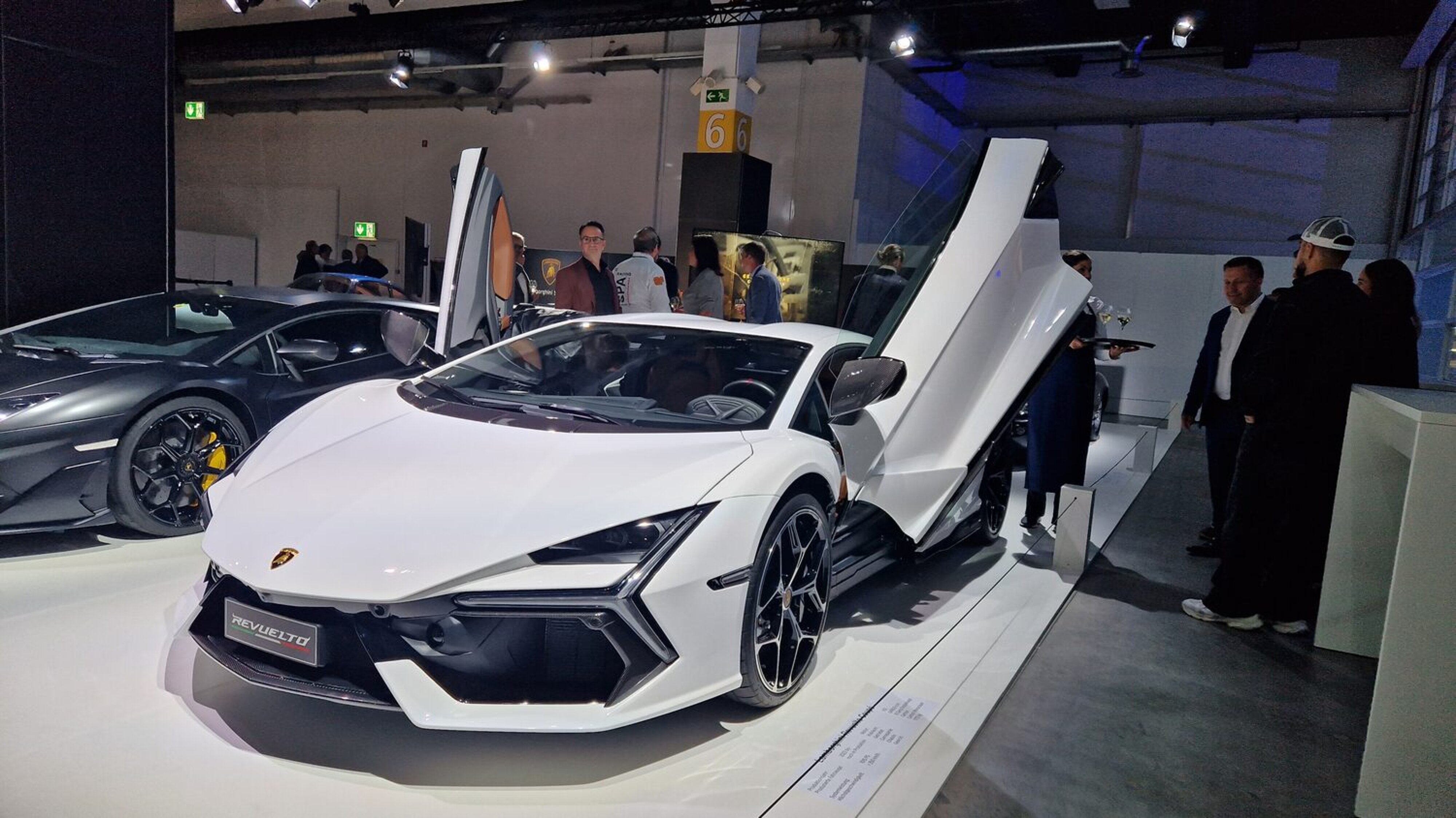 Lamborghini Revuelto an der Auto Zürich 2023