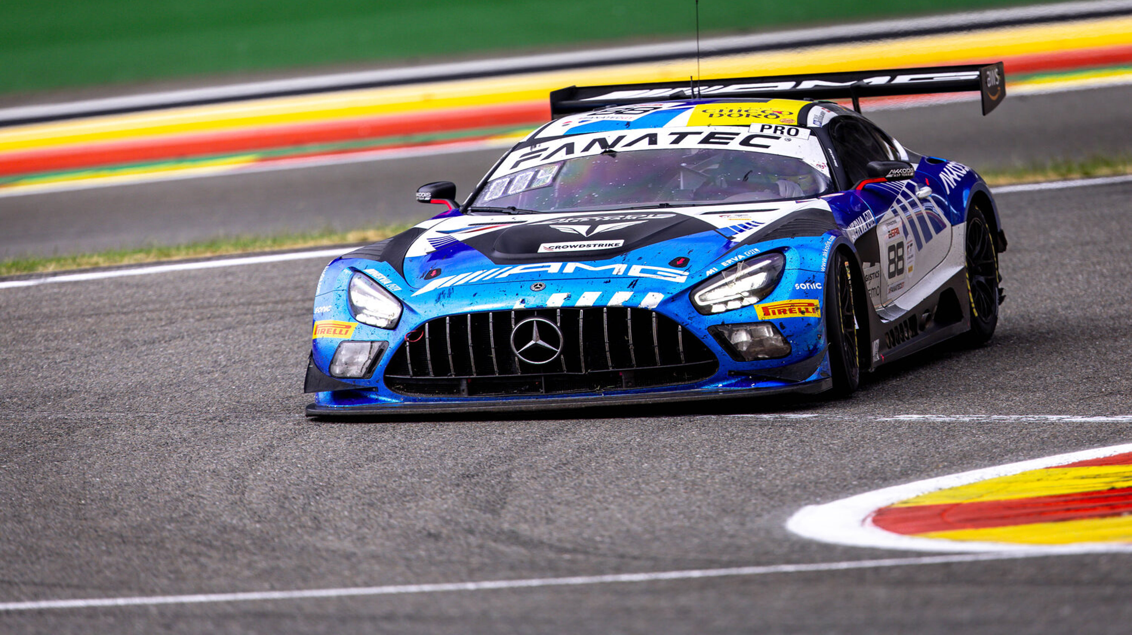 Raffaele Marciello in einem Mercede