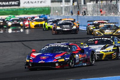 Emil Frey Racing fährt beim Sprintrennen in Misano (I) aufs Podest.