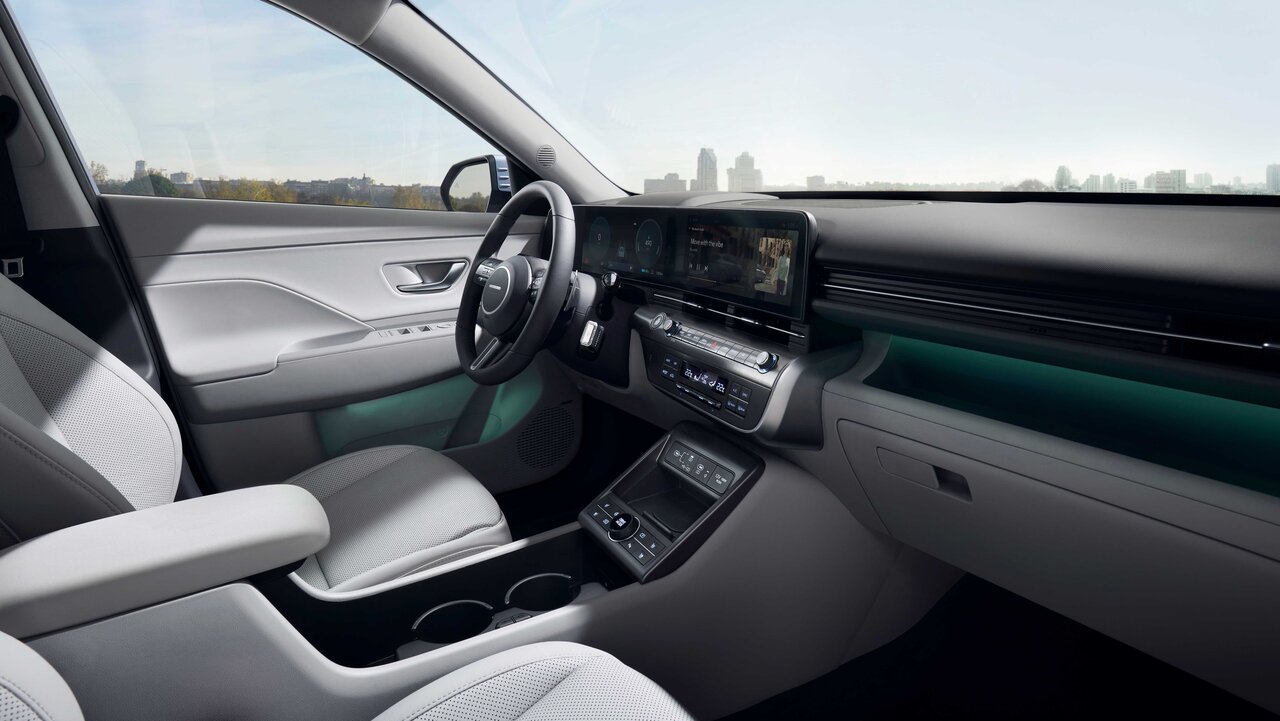 Cockpit des Hyundai Kona