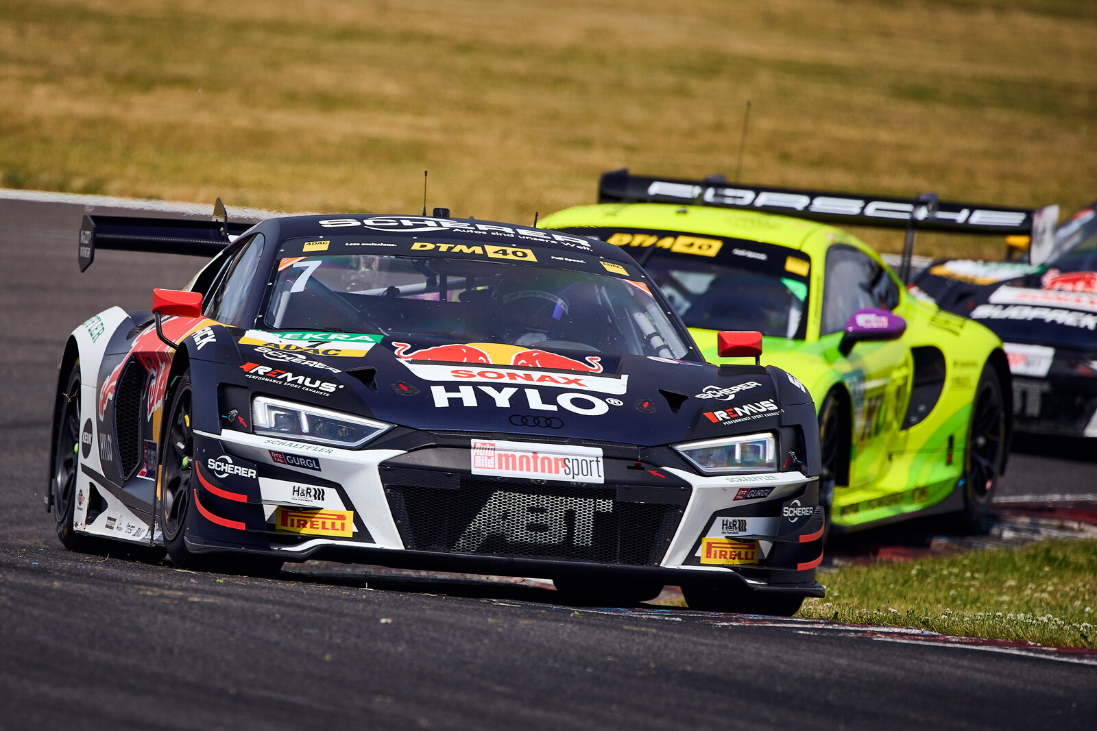 Ricardo Feller auf dem Weg aufs Podest am Lausitzring