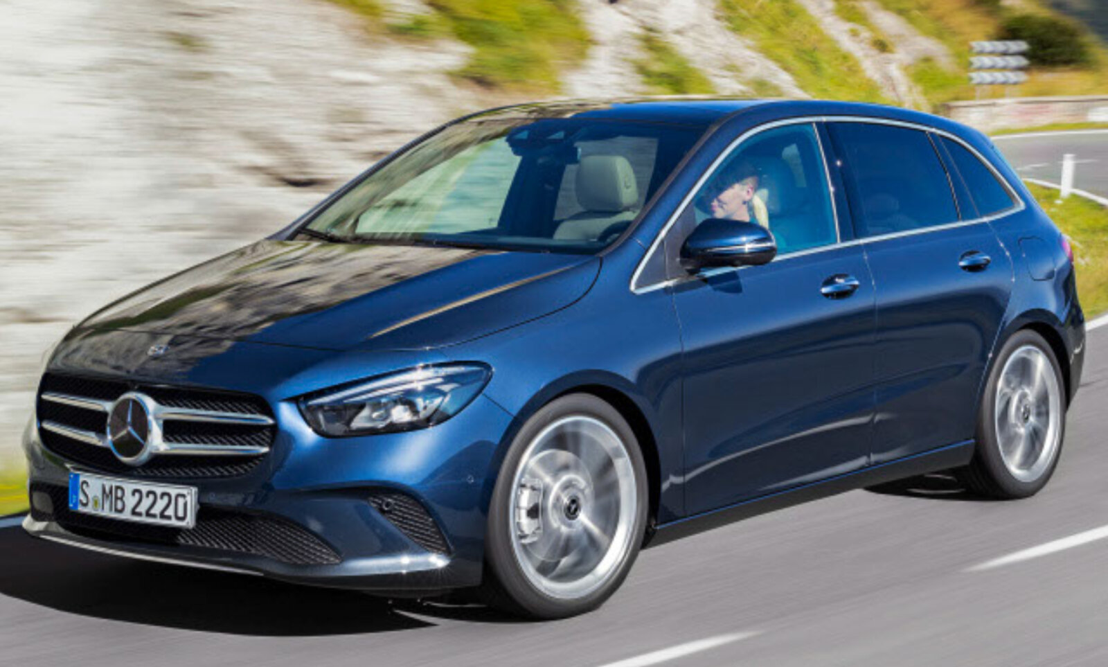 Wie BMW ist auch Mercedes zweimal in den Top 10 vertreten. Die Mercedes B-Klasse schafft es auf Platz 2. Bild: Mercedes