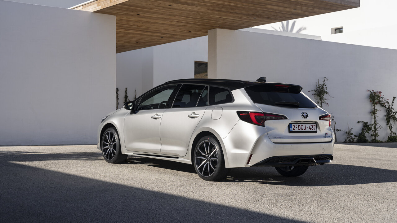 Toyota Corolla Kombi von hinten