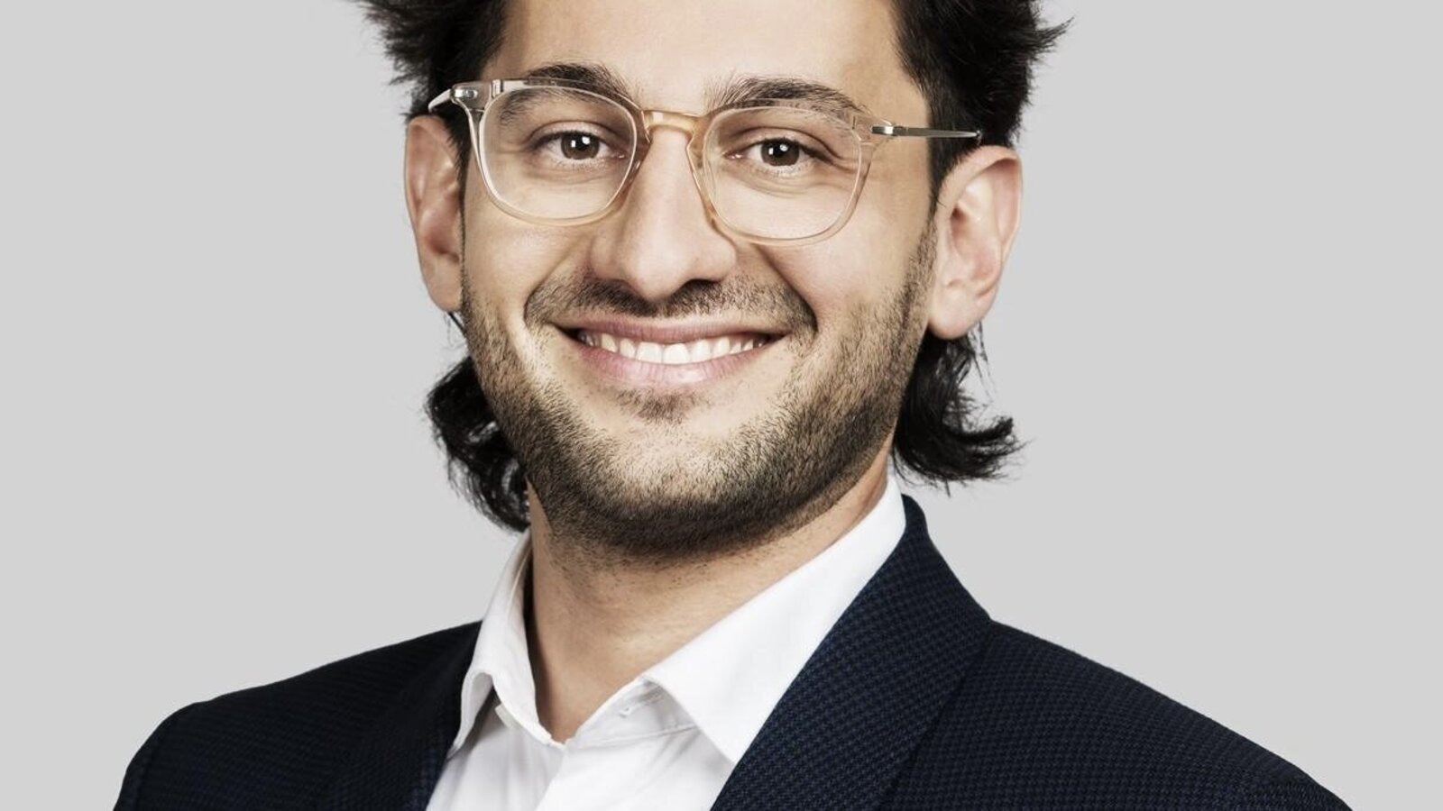 SP-Nationalrat Hasan will nicht nur politischen Nutzen aus dem alltäglichen Sozialneid schlagen. Ihm geht es auch um aktive Klimapolitik. Bild: parl.ch