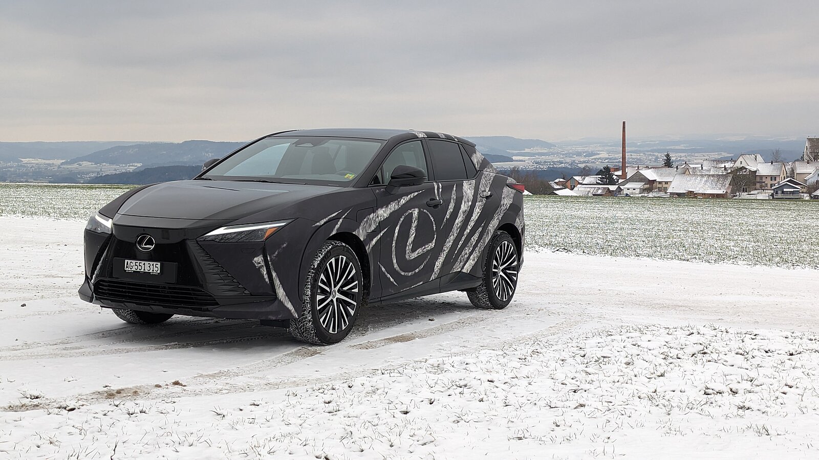 Lexus RZ von schräg vorne