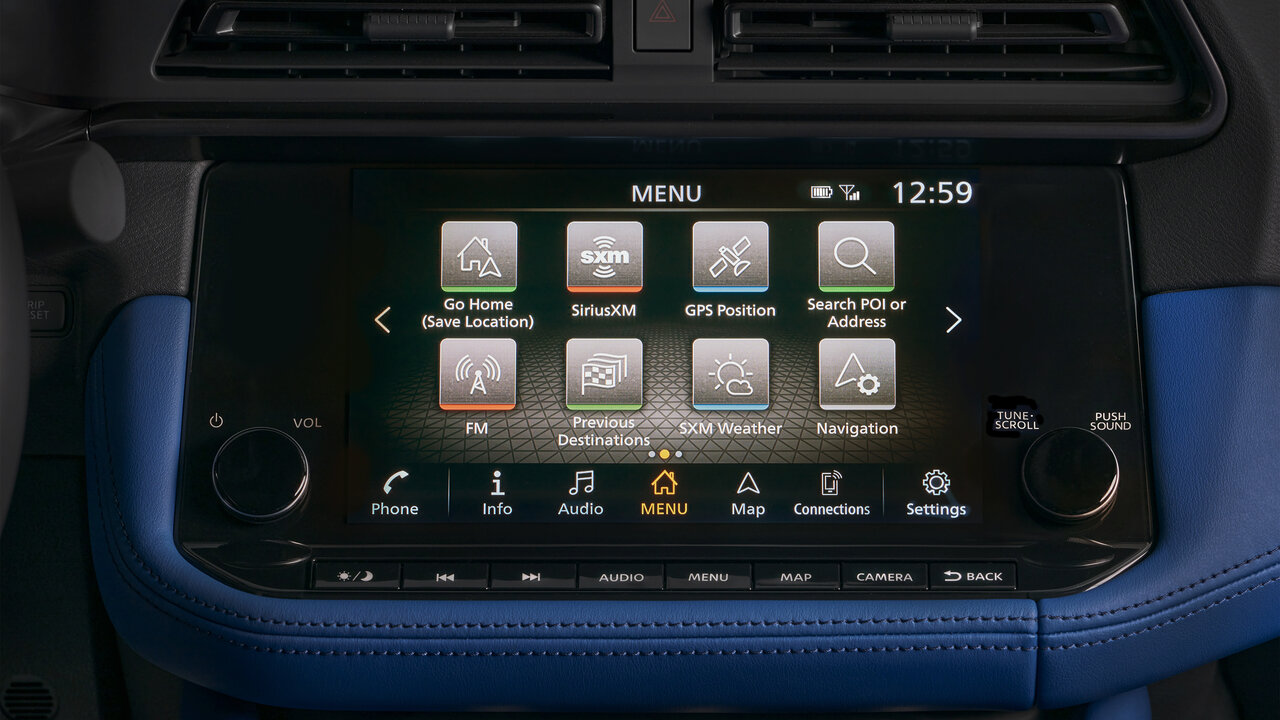 Multimediasystem im Nissan Z