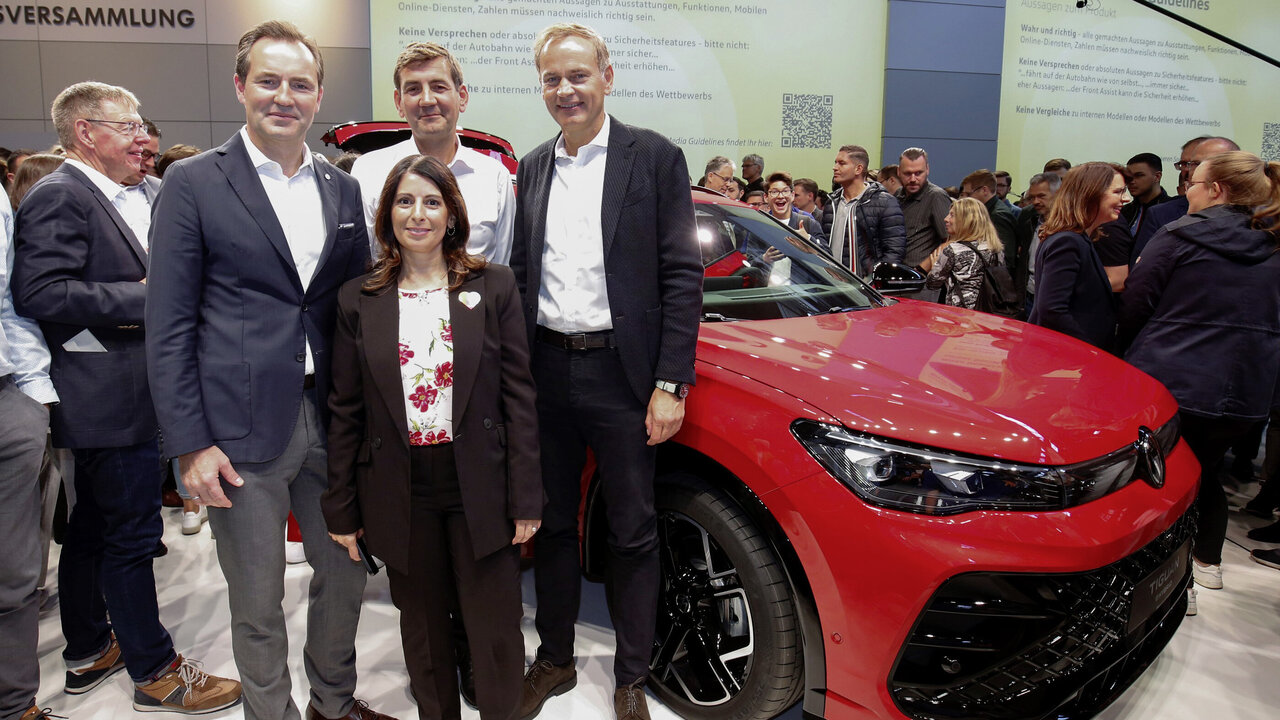 Glücklich VW-Gesichter bei der Präsentation des neuen Tiguan