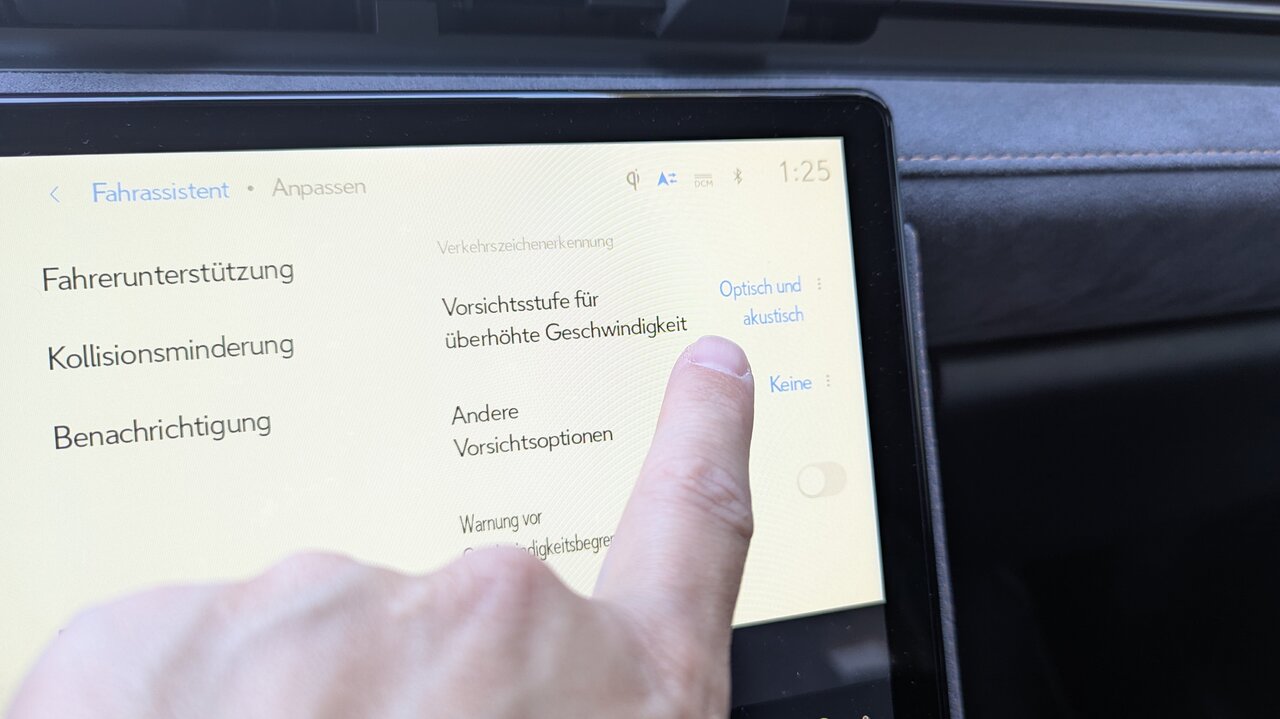 Assistenz-Untermenü im Lexus LBX