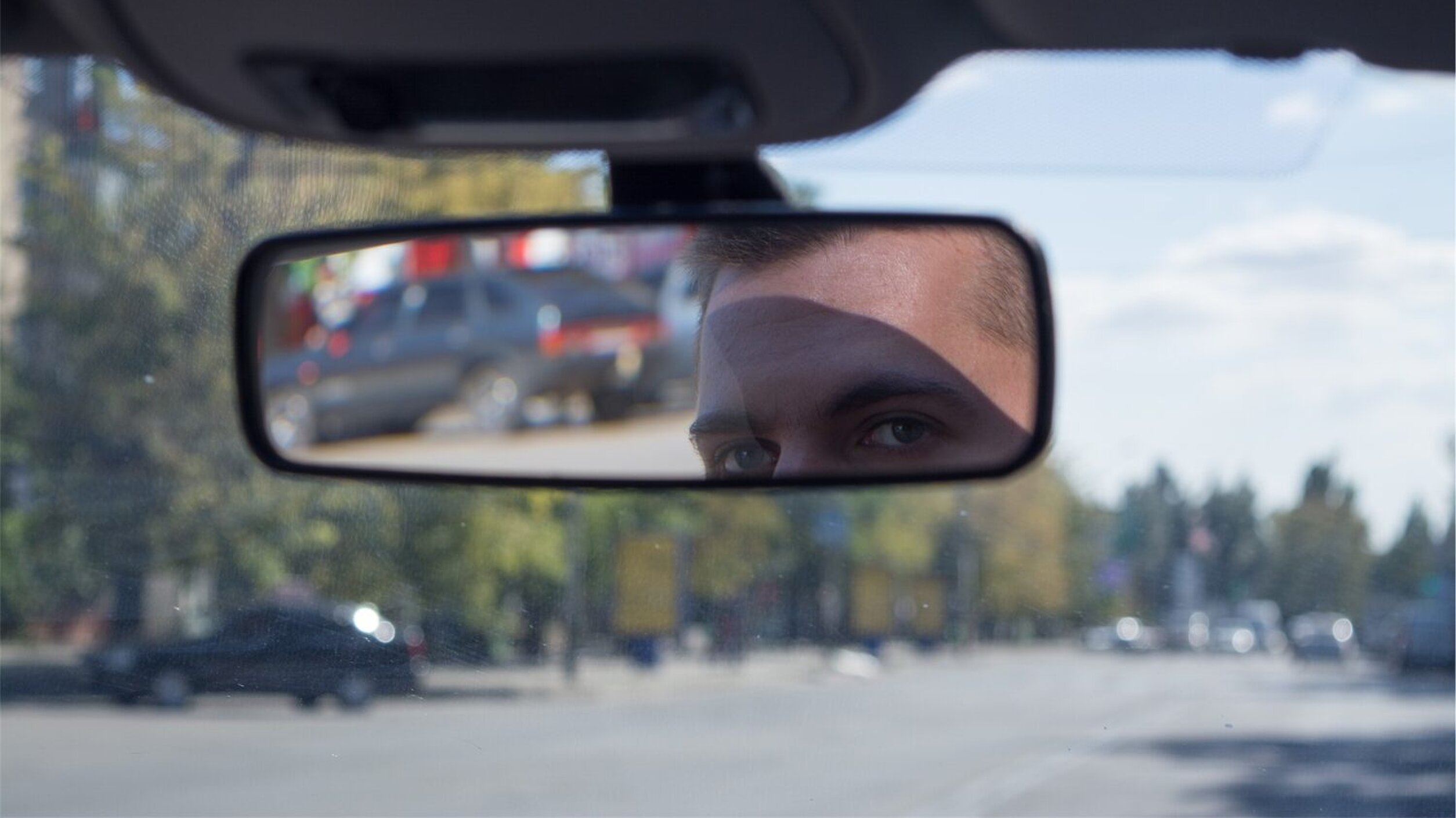 Innenspiegel in einem Auto