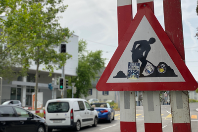 Immer Sommer wird auf der Autobahn und in den Städten viel gebaut. Viele Autofahrende haben das Gefühl, deutlich mehr, als auch schon. Stimmt das? Bild: Linus V. Barta