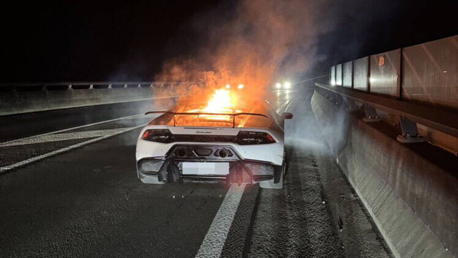 Brenneneder Lamborghini bei Lupfig