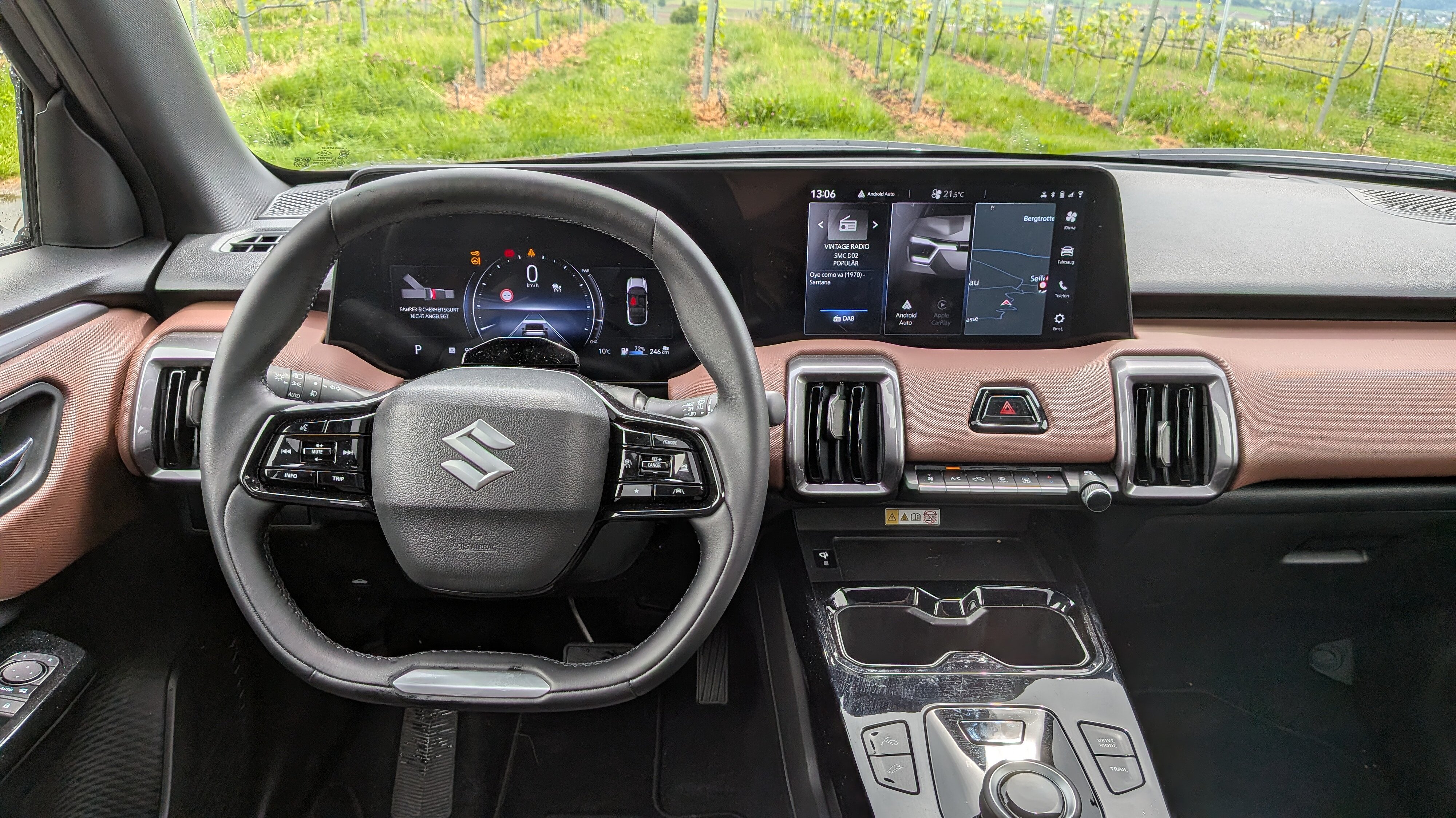 Cockpit des Suzuki e Vitara
