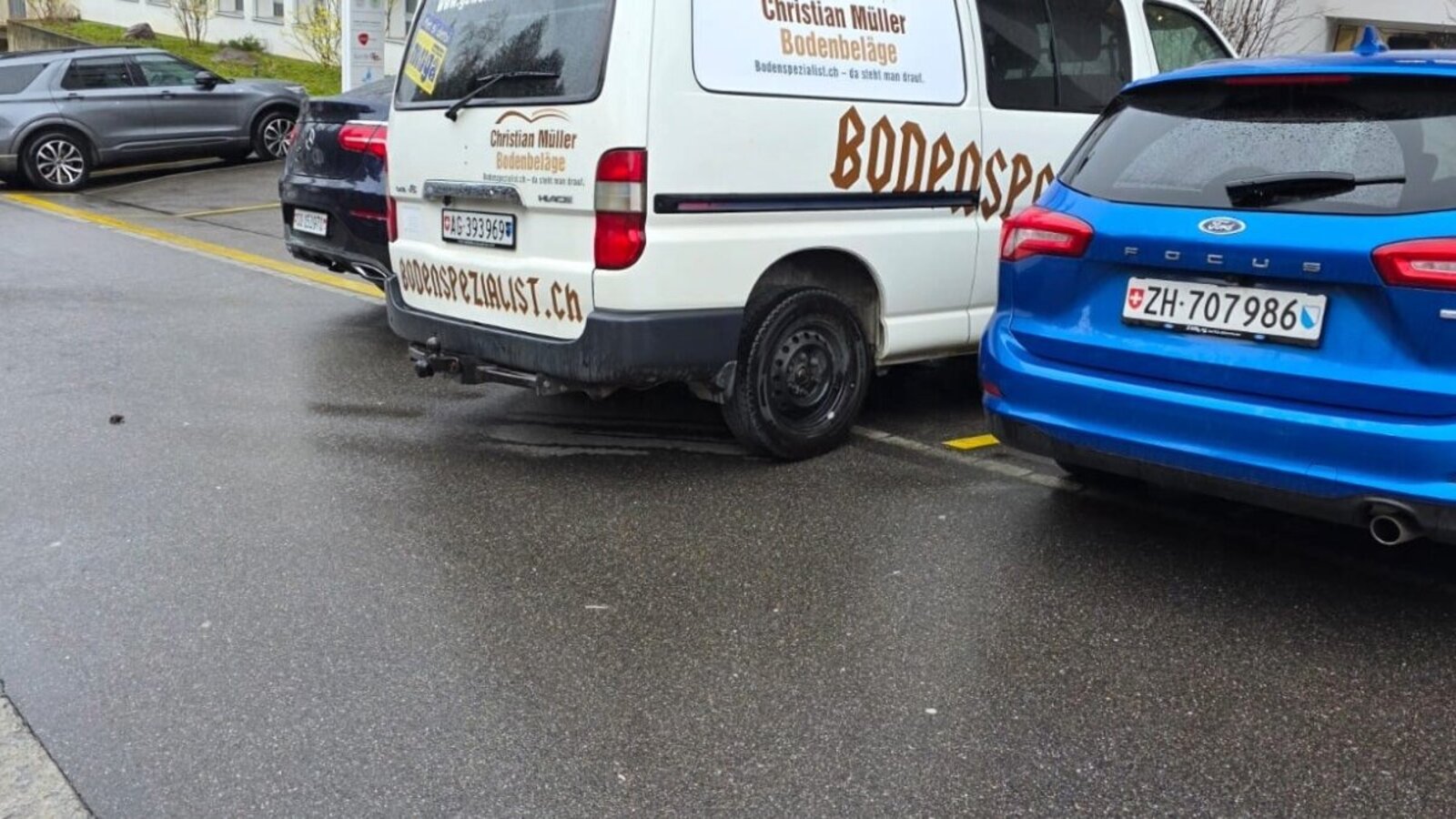 Handwerker Parkplatz Busse