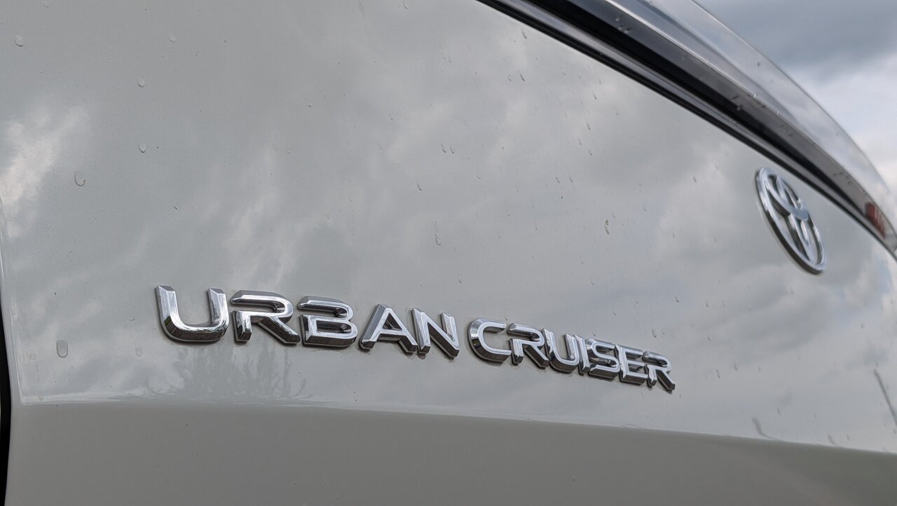 Schriftzug am Urban Cruiser