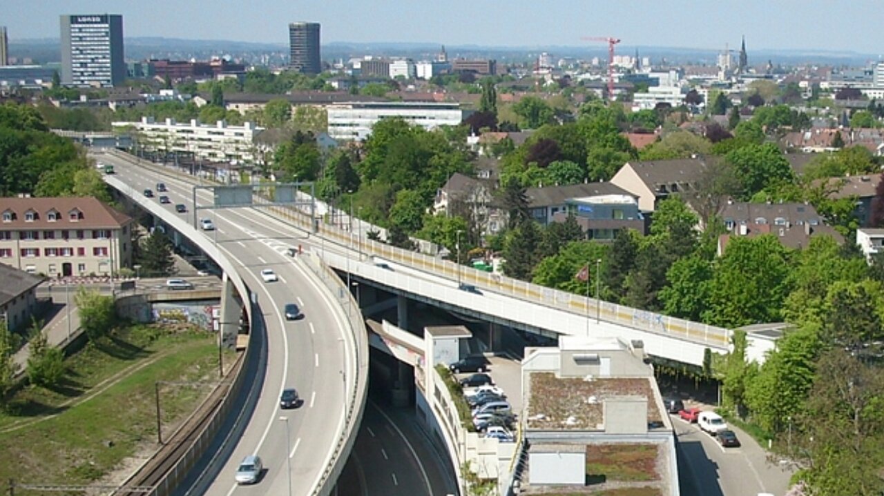 Auf der Osttangente gilt seit März in der Nacht von 22 bis 7 Uhr Tempo 60. Bild: ASTRA